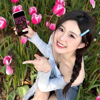 如月微笑